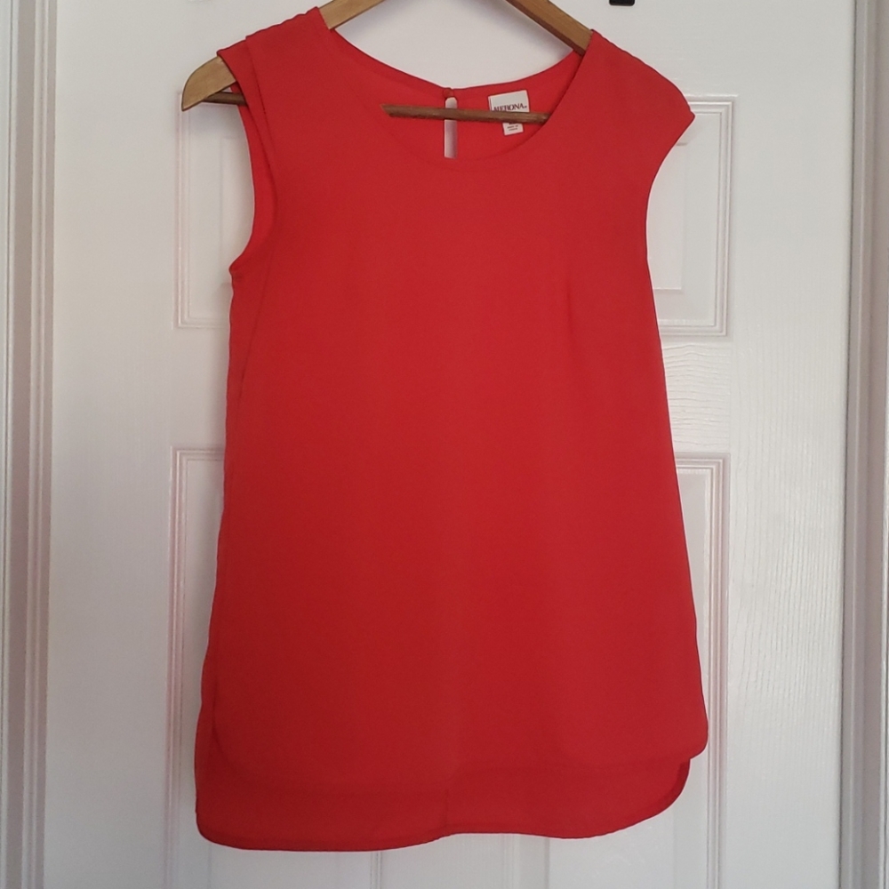 Scoop neck shirt